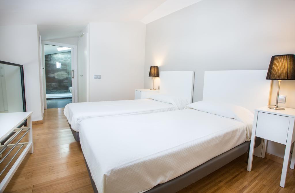 Girona Housing Ginesta 9 Lägenhet Exteriör bild